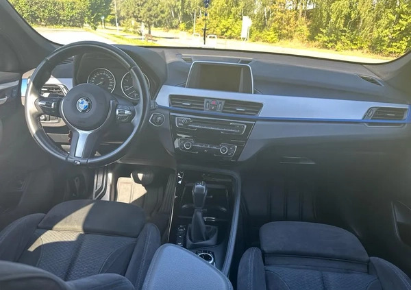 BMW X1 cena 79999 przebieg: 216000, rok produkcji 2018 z Bielawa małe 211